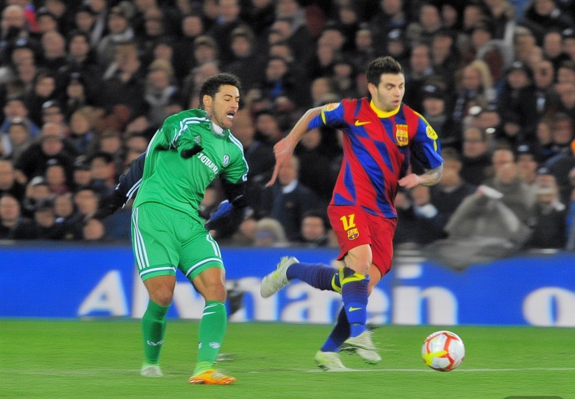 巴萨VS切尔西：绿茵经典对决回顾