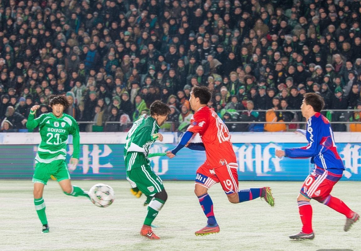 2014赛季申花客场激战哈尔滨：悬念迭起，火花四溅