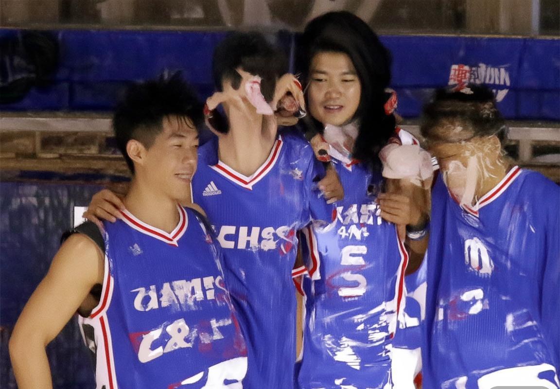 乔尔·恩比德：NBA得分王之路与未来展望